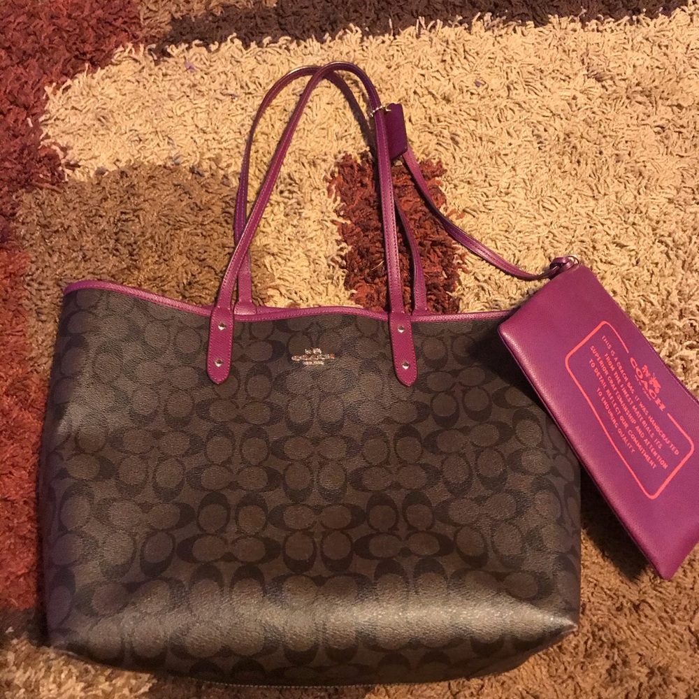 Coach Reversable
